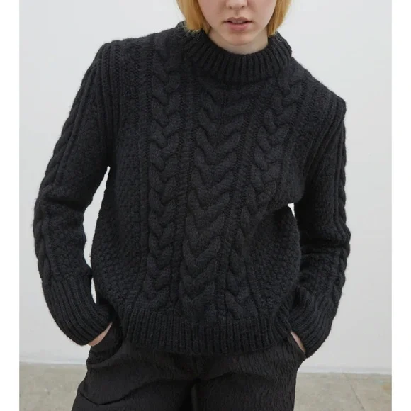 Cecilie Bahnsen Geneva Open Back Chunky Knit Sweater Black - Picture 1 of 5